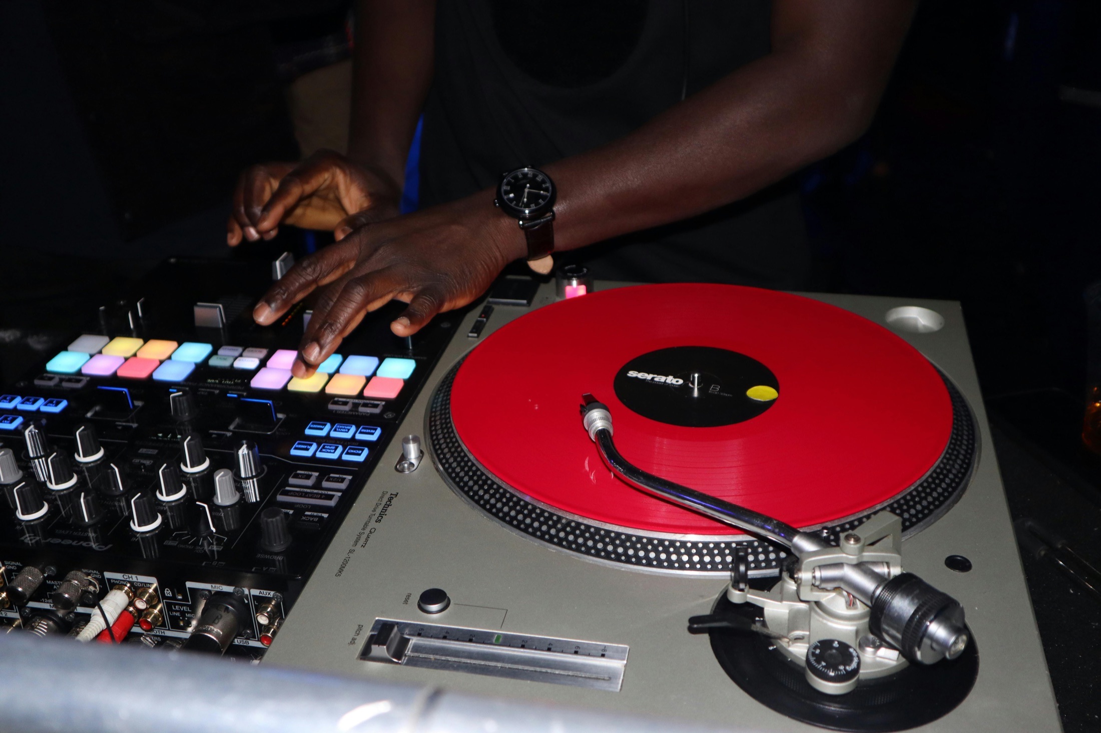 DJ controller handoff